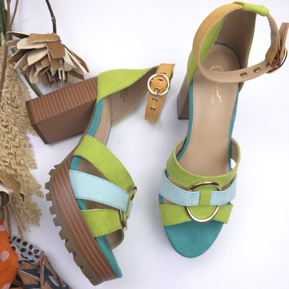 C Est. 1946 Colorful Women's Platform Sandals Sz 9m - Picture 10 of 13